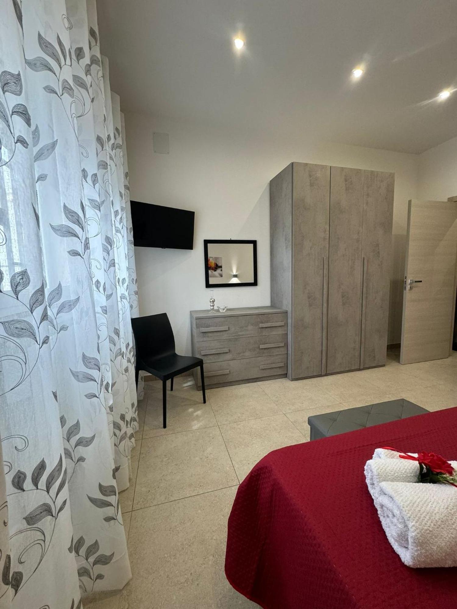 Casa Vacanze La Perla Rara タラント エクステリア 写真